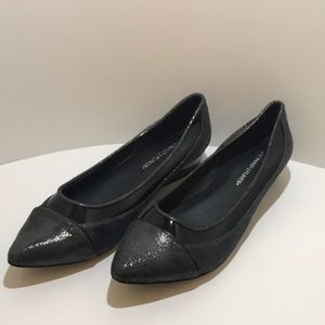 Donald pliner flats size 7.5